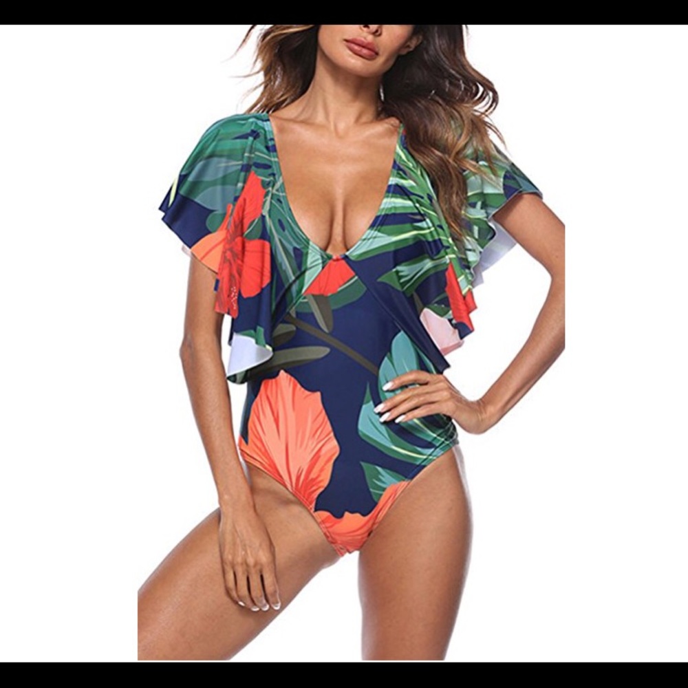 💖Host Pick!Tropical flowers one piece with ruffle